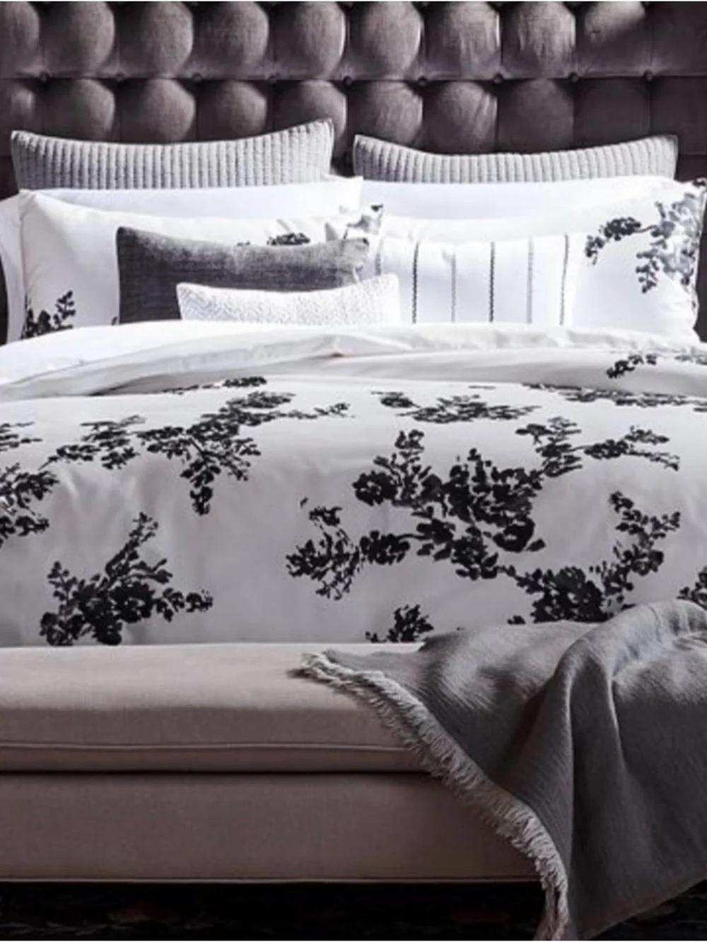 Vera Wang cherry blossom, Print queen duvet, matching standard shams